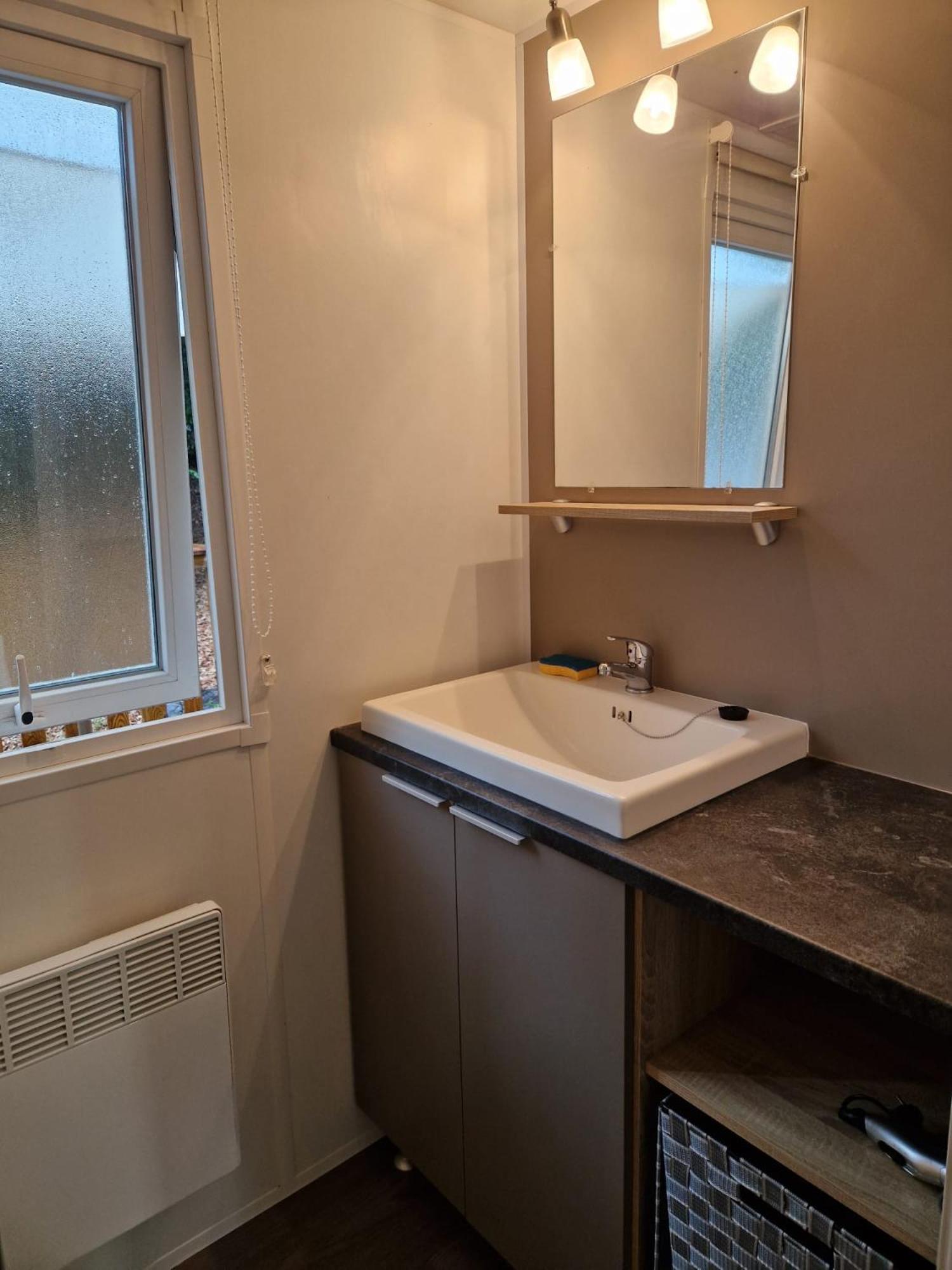 Mobil Home Tout Confort 3 Chambres Camping Les Pierres Couchees 圣布里文莱丝皮恩 外观 照片